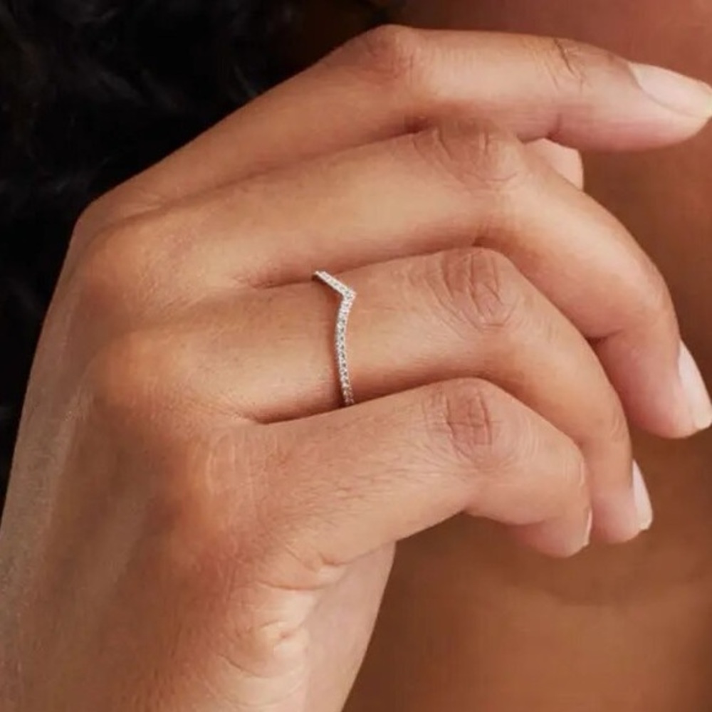 Moissanite .925‎ Sterling Silver V Shape 18K Gold Plated Ring (6)